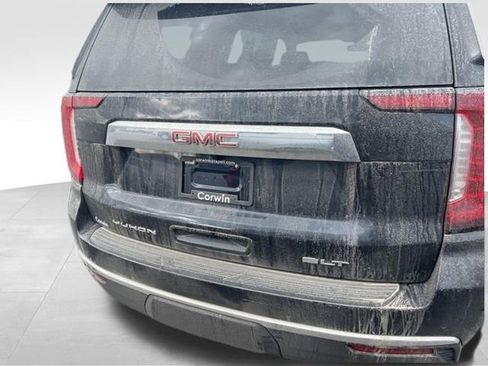 Used 2022 GMC Yukon SLT w/ SLT Luxury Package image 8