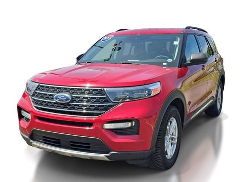 Certified 2023 Ford Explorer XLT w/ Equipment Group 202A AWD/4WD image 2