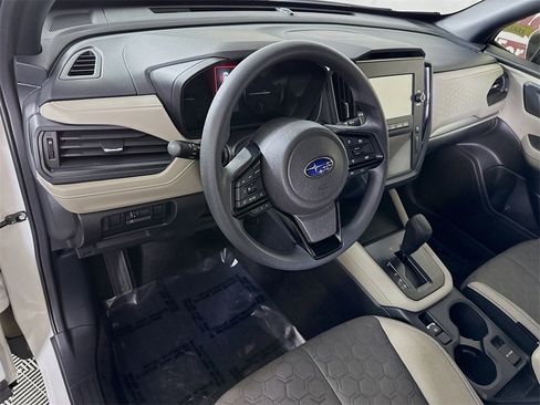 Certified 2025 Subaru Forester Base image 17