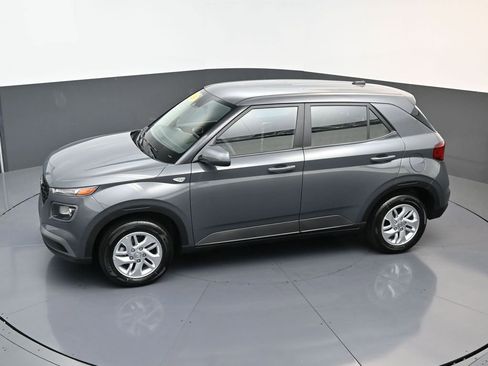 Certified 2026 Hyundai Venue SE FWD image 19