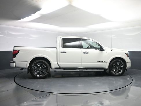 Used 2021 Nissan Titan Platinum Reserve w/ Moonroof Package image 29