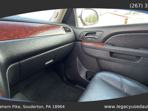 Used 2012 Chevrolet Avalanche LTZ AWD/4WD image 49