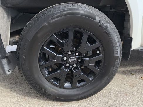 Used 2023 Nissan Frontier SV w/ Midnight Edition Package image 43