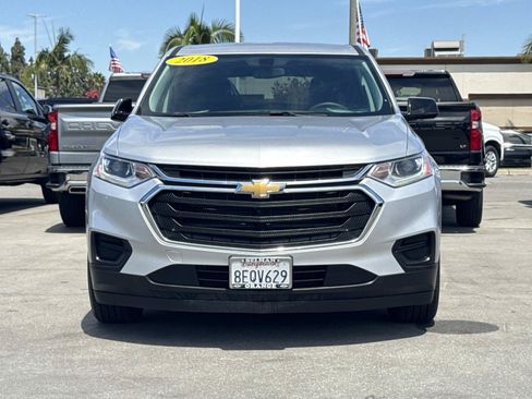Used 2018 Chevrolet Traverse LS FWD image 2