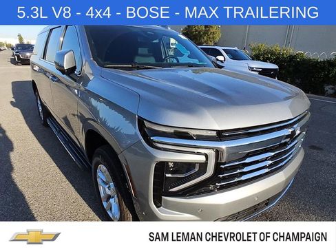 Used 2025 Chevrolet Suburban LT w/ Comfort Package AWD/4WD image 1