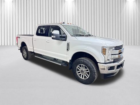 Used 2019 Ford F250 Lariat w/ Lariat Ultimate Package image 2