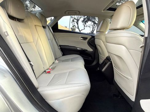 Used 2018 Toyota Avalon Limited image 14