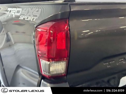 Used 2017 Toyota Tacoma SR5 image 11