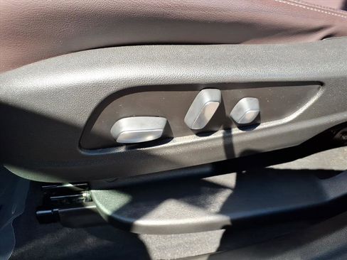 Certified 2021 Cadillac XT6 Premium Luxury image 24