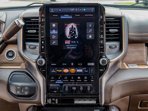 Used 2025 RAM 2500 Limited image 26