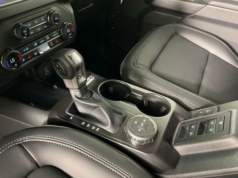 New 2026 Ford Bronco Outer Banks AWD/4WD image 19