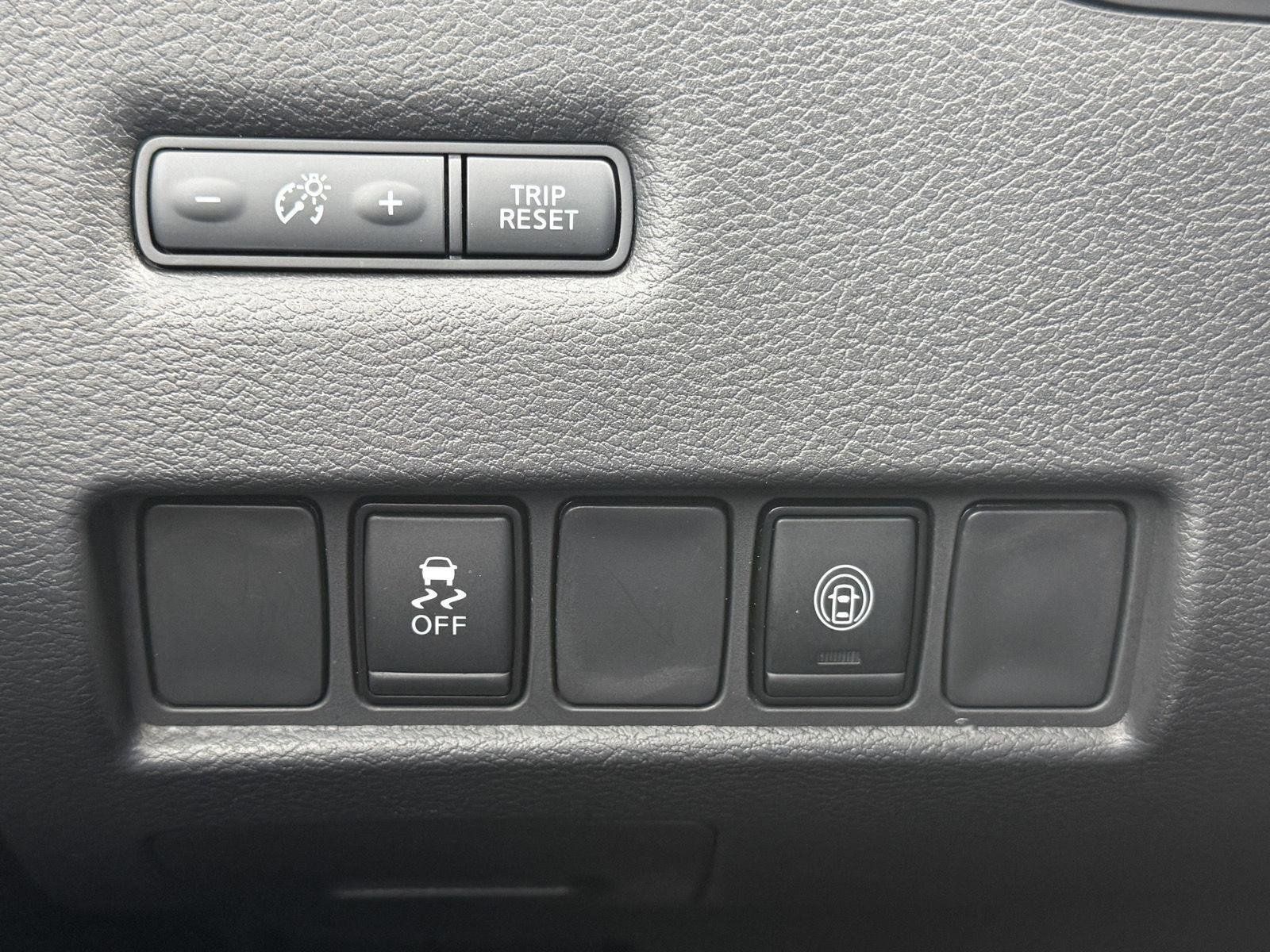 Used 2023 Nissan Murano SV AWD/4WD image 21
