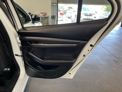 Used 2021 MAZDA MAZDA3 s FWD image 15