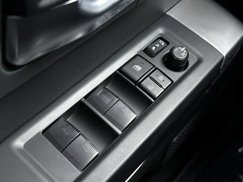 Used 2022 Toyota Tundra Platinum image 22