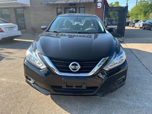 Used 2018 Nissan Altima 2.5 SV FWD image 2