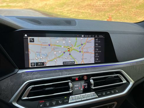 Used 2019 BMW X5 xDrive40i w/ M Sport Package AWD/4WD image 40