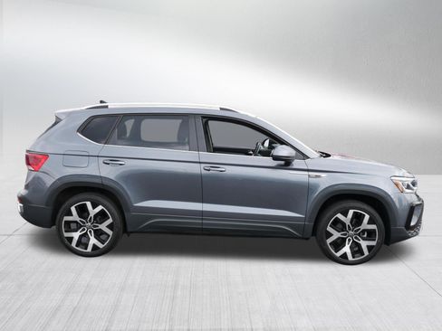 Used 2022 Volkswagen Taos SEL AWD/4WD image 8