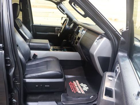 Used 2016 Ford Expedition EL XLT w/ Equipment Group 202A image 71