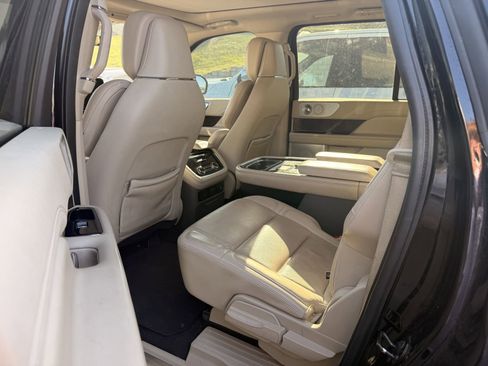 Used 2020 Lincoln Navigator L Reserve w/ Luxury Package image 6