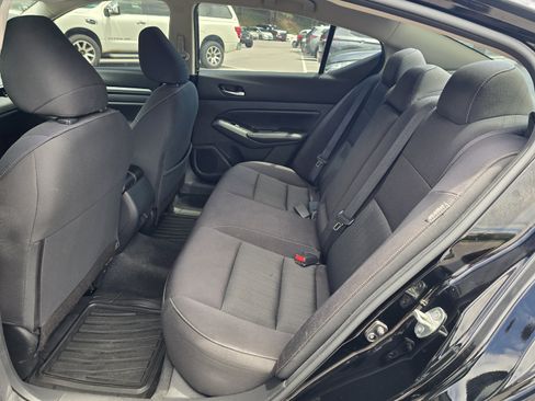 Used 2022 Nissan Altima 2.5 SV FWD image 11