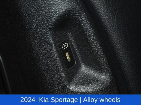 Used 2024 Kia Sportage X-Pro Prestige AWD/4WD image 31