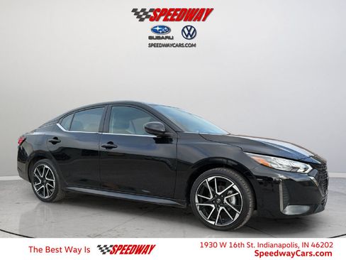 Used 2025 Nissan Sentra SR FWD image 1