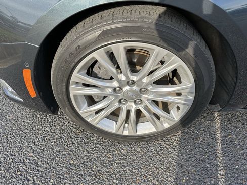 Used 2019 Cadillac XTS Luxury image 11