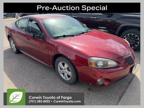 Used 2008 Pontiac Grand Prix w/ Premium Package FWD image 1