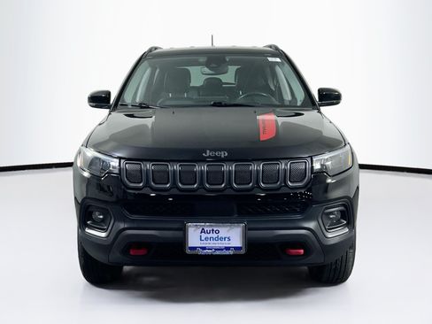 Used 2022 Jeep Compass Trailhawk w/ Trailhawk Convenience Group AWD/4WD image 2