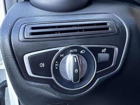 Used 2022 Mercedes-Benz GLC 300 4MATIC image 19