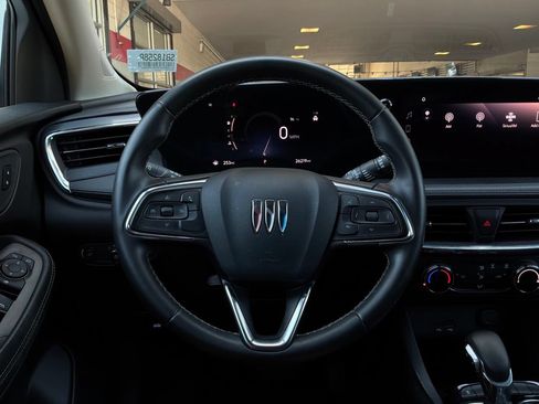 Used 2025 Buick Encore GX Preferred FWD image 31