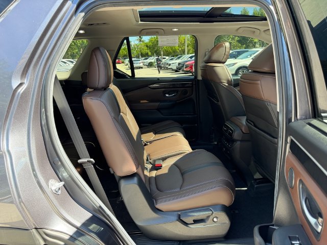 Used 2024 Honda Pilot Elite image 19