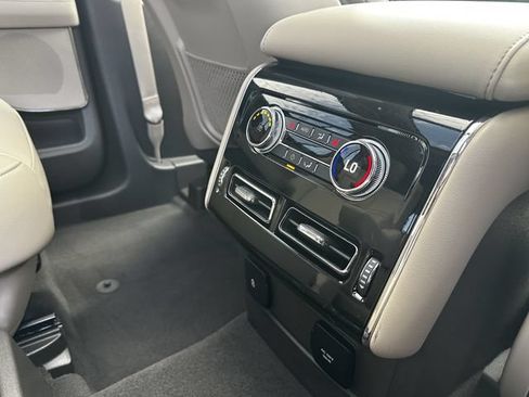 Certified 2023 Lincoln Aviator AWD w/ Premium Package image 40
