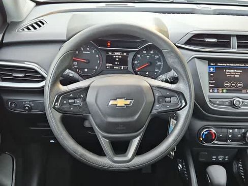 Used 2023 Chevrolet TrailBlazer LS FWD image 20
