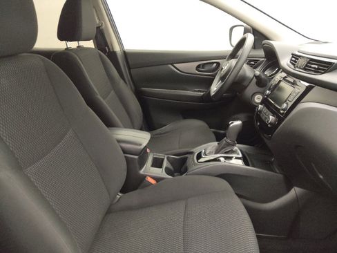 Used 2021 Nissan Rogue Sport S image 21