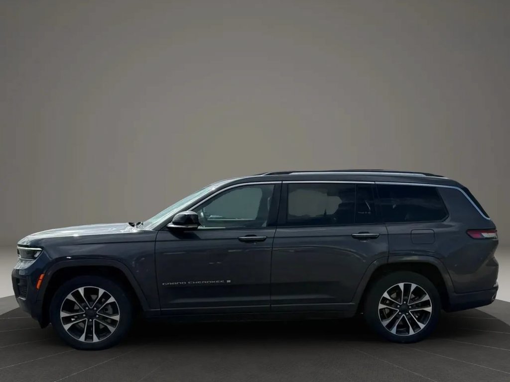 Used 2022 Jeep Grand Cherokee L Overland w/ Luxury Tech Group IV AWD/4WD image 2