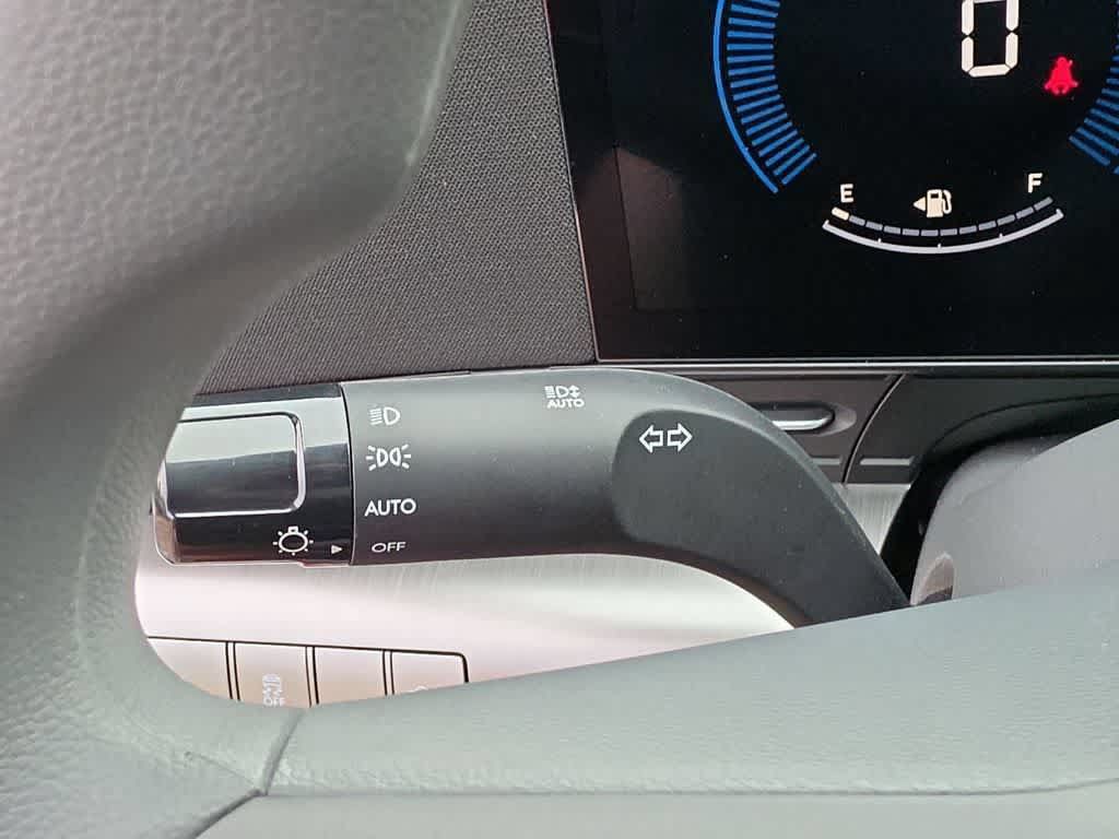 New 2027 Hyundai Kona SE FWD image 27