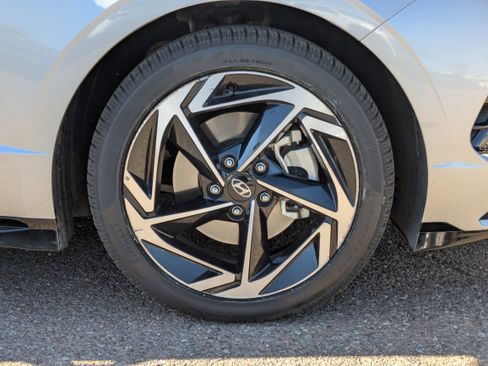 Certified 2024 Hyundai Sonata SEL w/ Convenience Package image 9