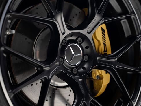 Used 2025 Mercedes-Benz AMG GT 63 image 24