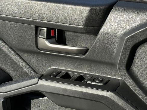 Used 2024 Toyota Tacoma TRD Off-Road image 22