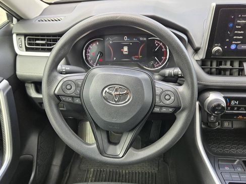 Used 2024 Toyota RAV4 XLE FWD image 20