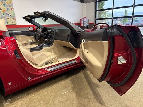 Used 2008 Chevrolet Corvette Convertible w/ Preferred Equipment Group RWD image 48