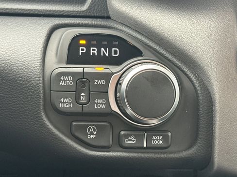 New 2026 RAM 1500 4x4 Crew Cab image 19