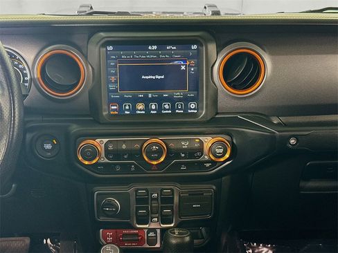 Used 2023 Jeep Gladiator Mojave w/ Cold Weather Group image 15