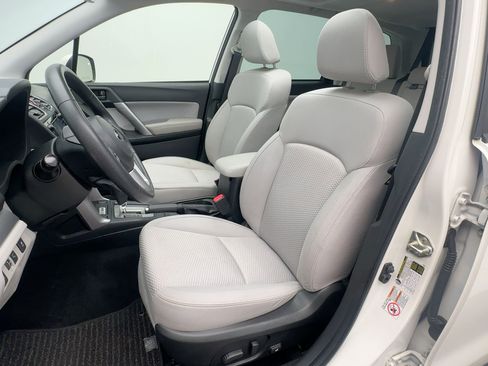 Used 2018 Subaru Forester 2.5i Premium image 5