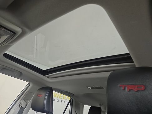 Used 2022 Toyota 4Runner TRD Off-Road Premium image 22