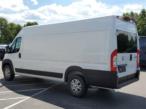 New 2024 RAM ProMaster 3500 w/ Quick Order Package 22G SLT image 3
