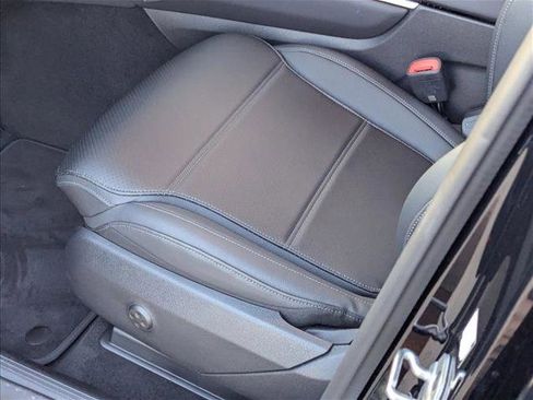 New 2026 Mercedes-Benz GLC 300 image 4