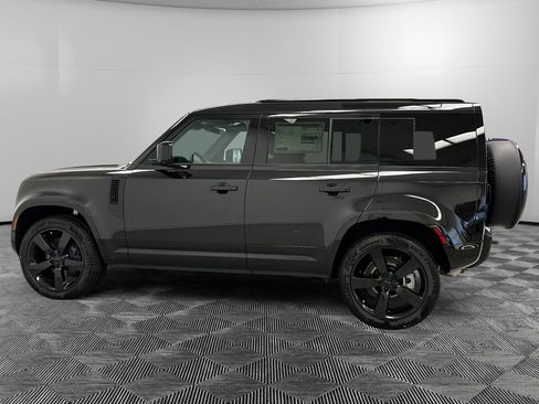 New 2026 Land Rover Defender 110 X-Dynamic SE AWD/4WD image 2