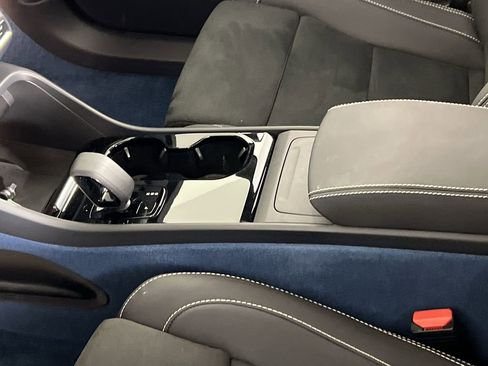 Certified 2023 Volvo XC40 Recharge Ultimate image 21